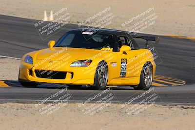 media/Dec-11-2022-Club Racer Events (Sun) [[ecc315b866]]/Advanced Group-Yellow/Session 2 (Turn 8)/